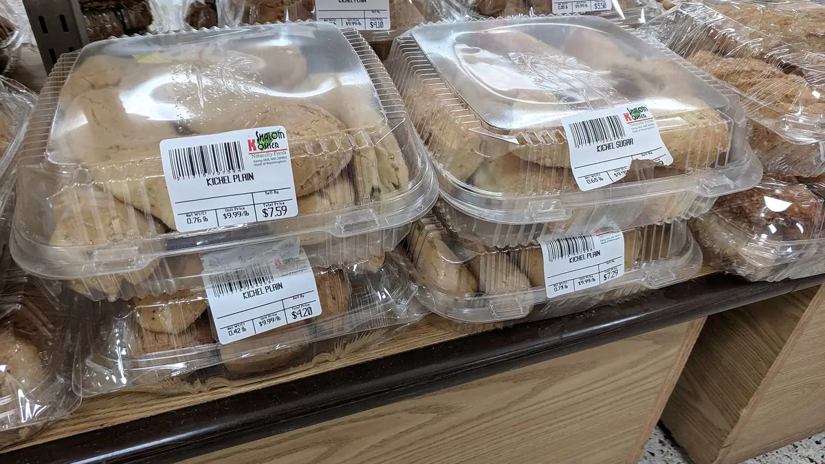 Warrens Bakery – bakery in Paignton town centre